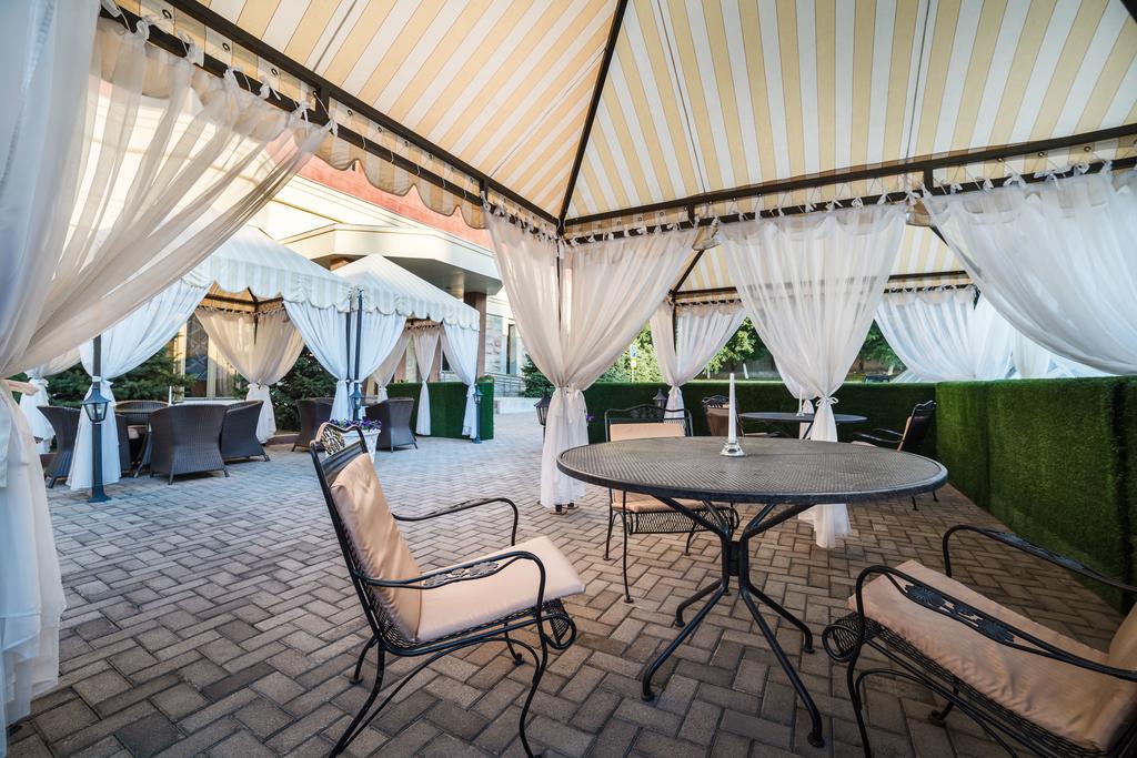 The Dostyk Hotel Almati Kültér fotó