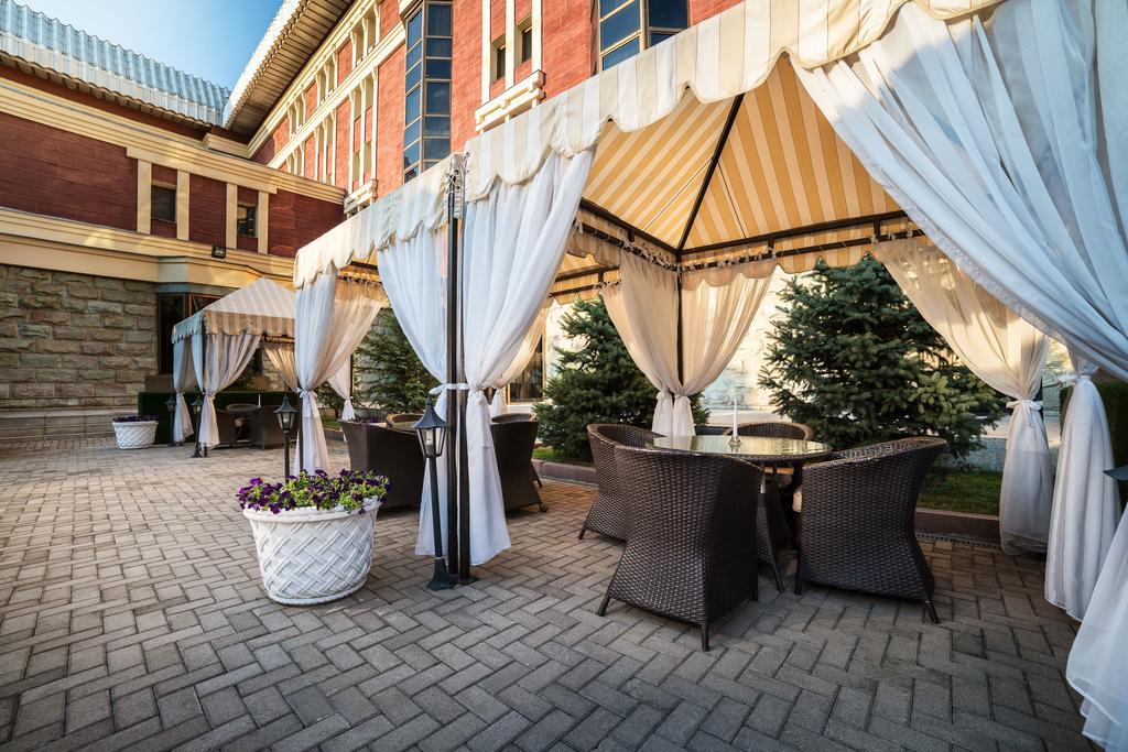 The Dostyk Hotel Almati Kültér fotó